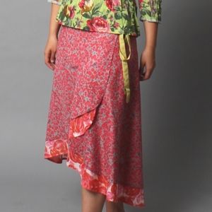 LITTLE JOURNEYS rose wrap skirt S M (J8)